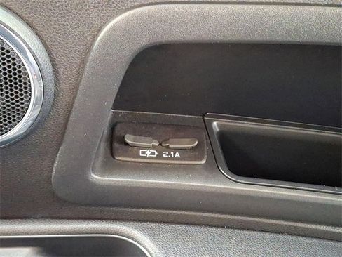 Used 2023 Subaru Ascent Limited w/ Technology Package image 11