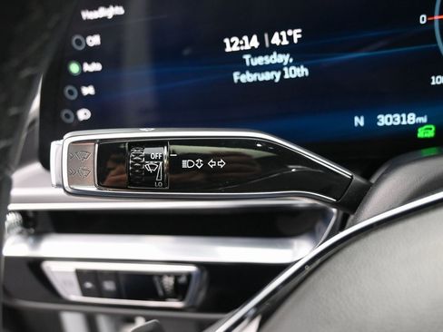 Used 2024 Cadillac Lyriq Tech image 20