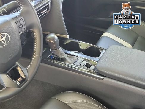Used 2025 Toyota Camry SE FWD image 19