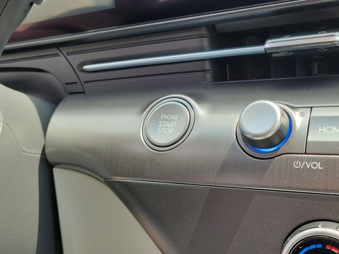 New 2026 Hyundai Kona SE image 28