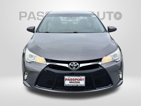 Used 2016 Toyota Camry XLE image 7