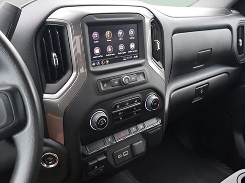 Used 2025 Chevrolet Silverado 2500 Custom w/ Z71 Off-Road Package AWD/4WD image 21