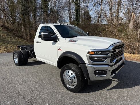 New 2026 RAM 4500 Tradesman image 5