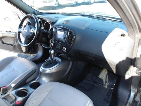 Used 2011 Nissan Juke SV FWD image 14