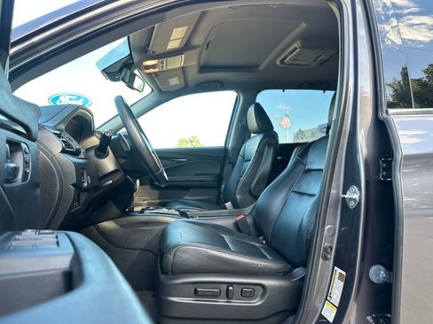 Used 2016 Honda Pilot Touring image 10