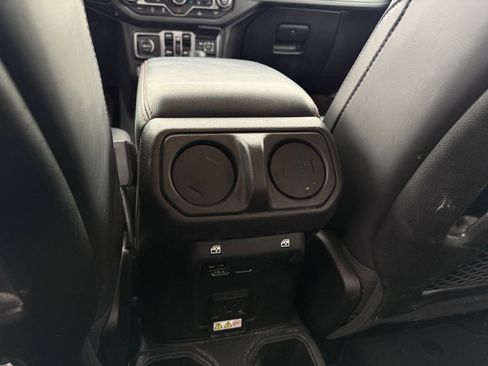 Used 2024 Jeep Gladiator Rubicon w/ Technology Group image 26