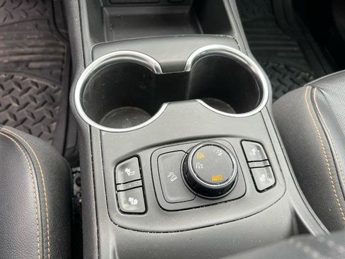 Used 2019 GMC Terrain SLT w/ Preferred Package image 22