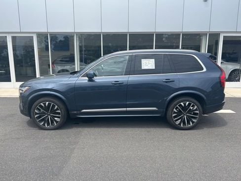 Certified 2025 Volvo XC90 B6 Plus AWD/4WD image 2