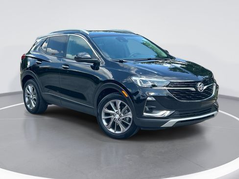 Used 2022 Buick Encore GX Essence w/ Experience Buick Package FWD image 2