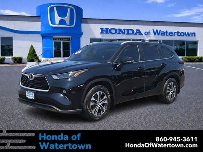 Used 2023 Toyota Highlander XLE