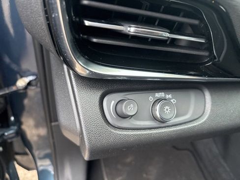 Used 2024 Buick Envista Sport Touring w/ Convenience I Package image 21