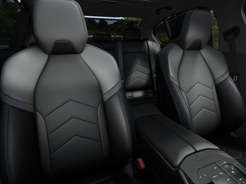 New 2027 BMW 550e xDrive image 11