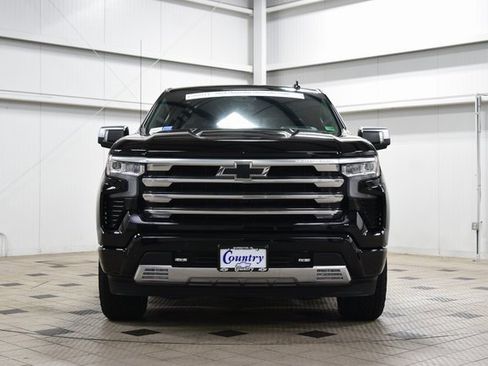 Used 2024 Chevrolet Silverado 1500 High Country w/ Technology Package image 2