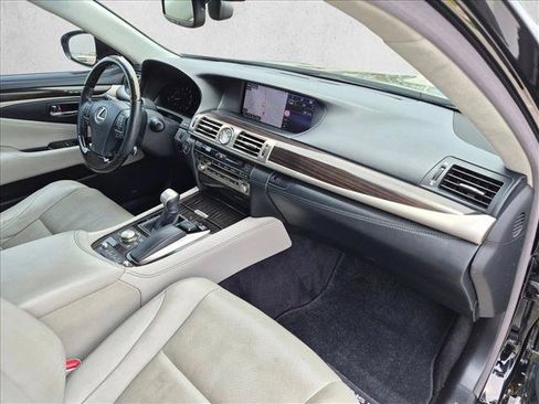 Used 2015 Lexus LS 460 L w/ Ultra Luxury Package RWD image 22