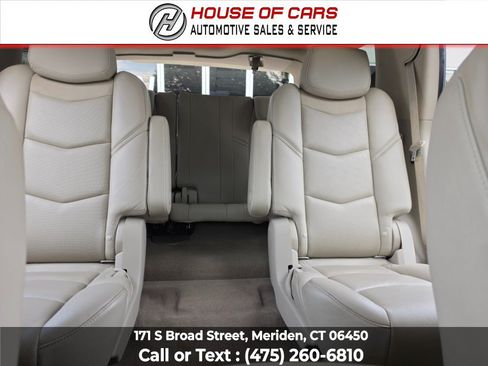 Used 2019 Cadillac Escalade Luxury AWD/4WD image 41