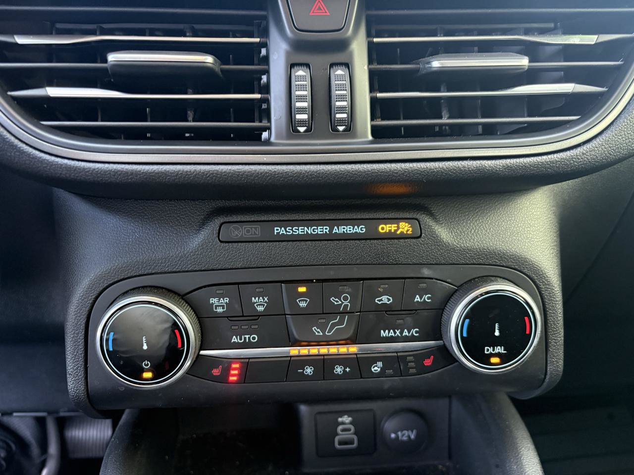 Used 2025 Ford Escape Active w/ Cold Weather Package AWD/4WD image 24