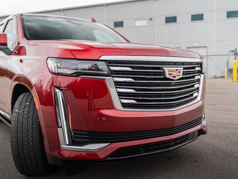 Used 2023 Cadillac Escalade Premium Luxury Platinum image 11