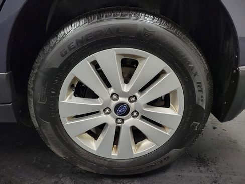Used 2015 Subaru Outback 2.5i Premium AWD/4WD image 11