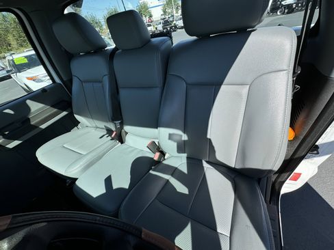 Used 2015 Ford F550 2WD Regular Cab Super Duty image 14