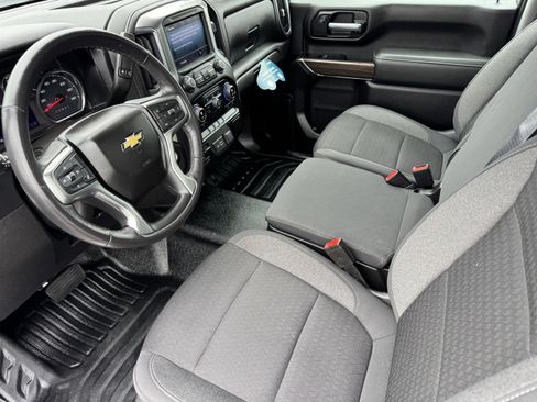 Used 2022 Chevrolet Silverado 2500 LT w/ Convenience Package image 9