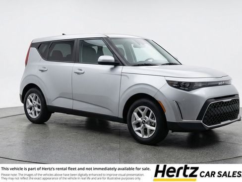 Used 2025 Kia Soul LX w/ LX Technology Package FWD image 1