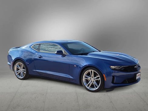 Used 2022 Chevrolet Camaro LT w/ RS Package RWD image 2