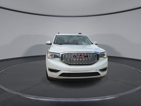 Used 2019 GMC Acadia Denali AWD/4WD image 2