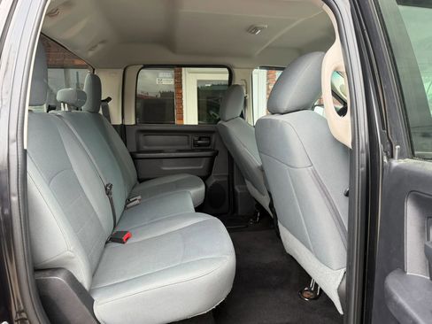 Used 2016 RAM 1500 ST w/ SXT Appearance Group image 12