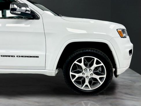 Used 2020 Jeep Grand Cherokee Overland image 12