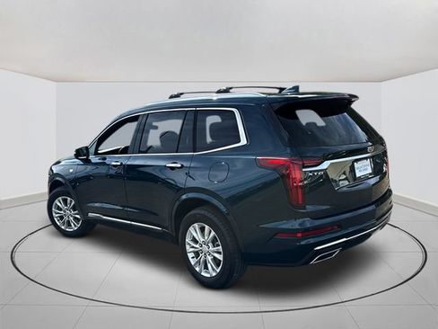 Certified 2024 Cadillac XT6 Luxury FWD image 4