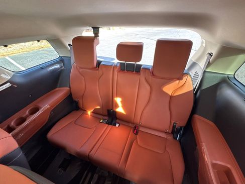 New 2026 Kia Carnival EX image 21