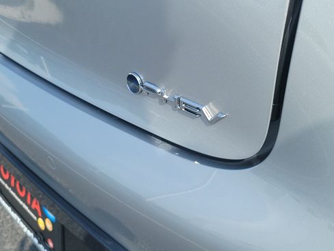 New 2026 Toyota Prius Plug-In Hybrid FWD image 7