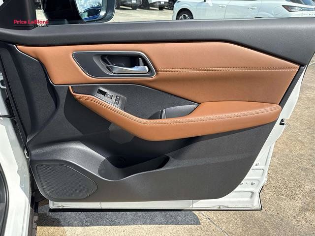 Certified 2026 Nissan Rogue Platinum w/ Platinum Premium Package AWD/4WD image 14