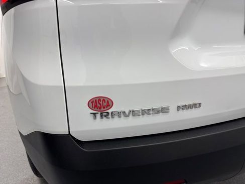 Used 2023 Chevrolet Traverse LT w/ LT Premium Package AWD/4WD image 11