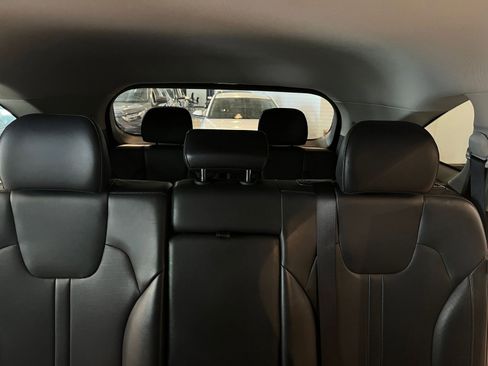 Used 2024 Kia Sorento S image 29