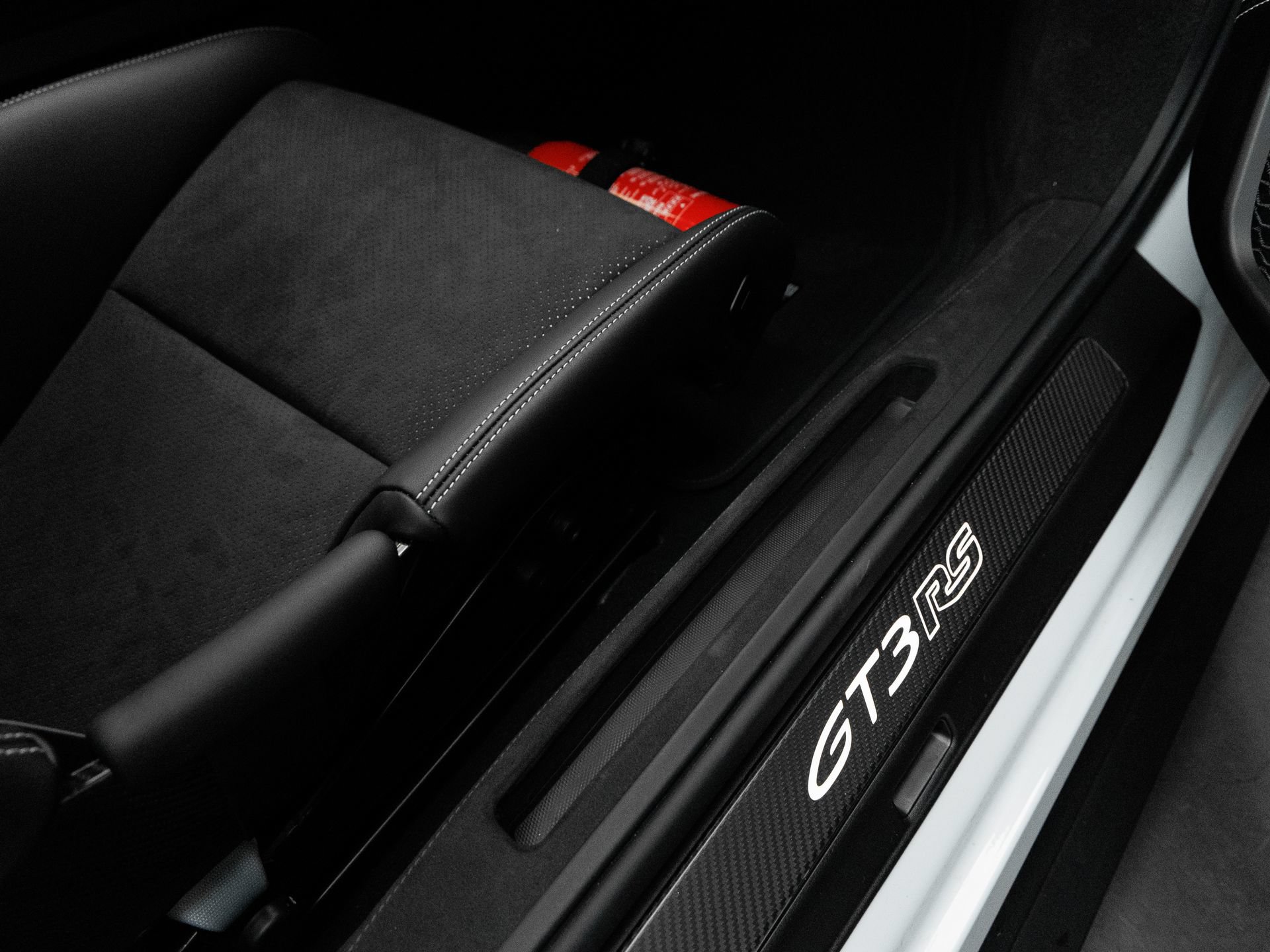 Certified 2025 Porsche 911 GT3 RS RWD image 42