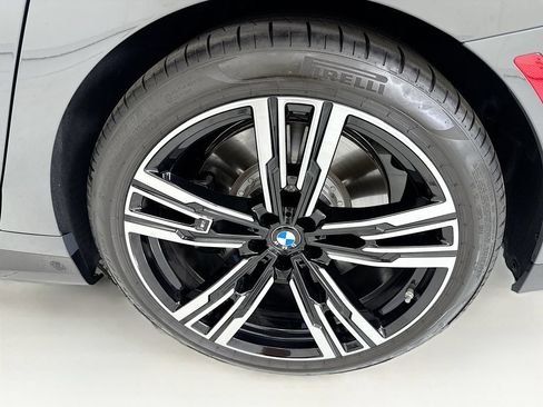Used 2025 BMW 760i xDrive w/ Executive Package AWD/4WD image 30