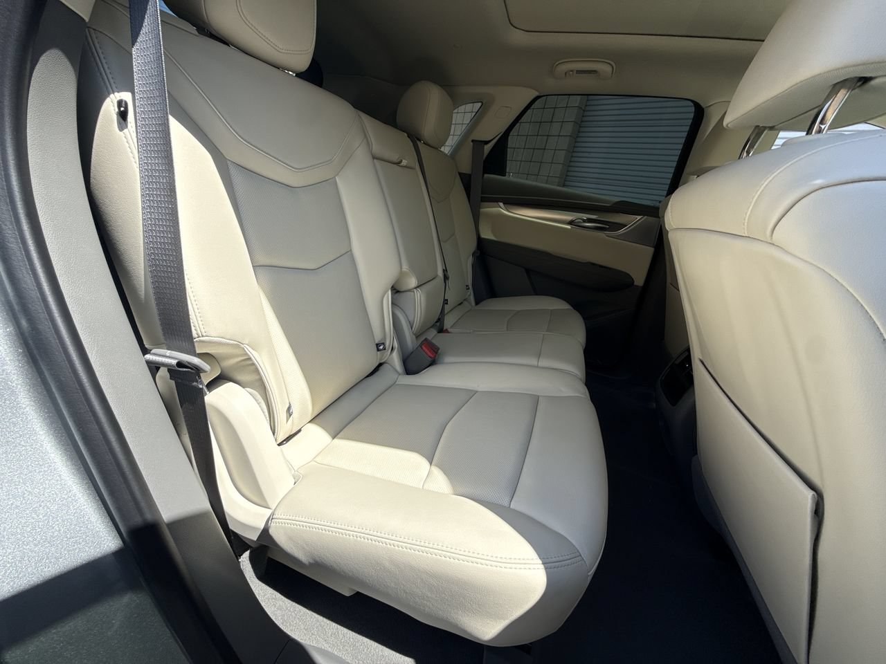 Certified 2024 Cadillac XT5 Premium Luxury w/ LPO, Premium Carpet Package FWD image 27