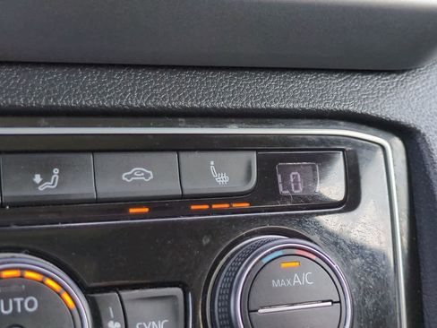 Used 2019 Volkswagen Atlas SEL AWD/4WD image 24