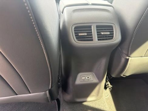 Used 2021 Buick Envision Preferred AWD/4WD image 17