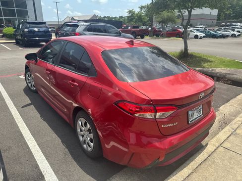 Used 2020 Toyota Corolla LE FWD image 8