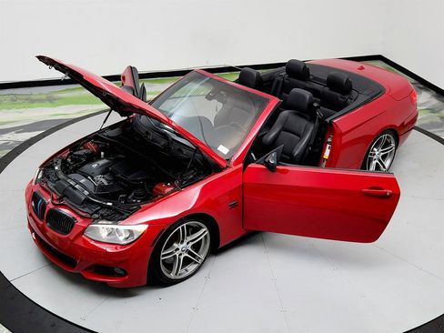 Used 2012 BMW 335is Convertible image 35