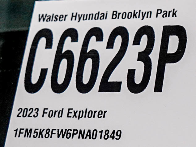 Used 2023 Ford Explorer Limited AWD/4WD image 33