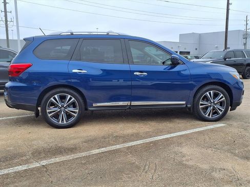Used 2018 Nissan Pathfinder Platinum image 26