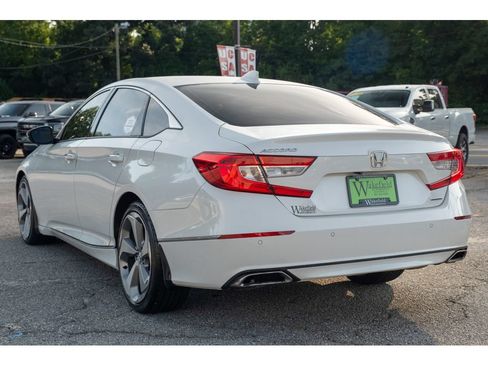 Used 2018 Honda Accord Touring image 6