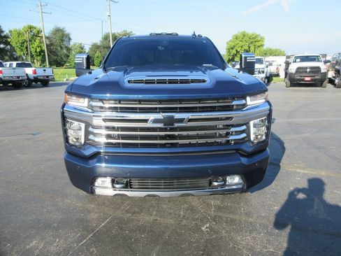 Certified 2023 Chevrolet Silverado 3500 High Country AWD/4WD image 15