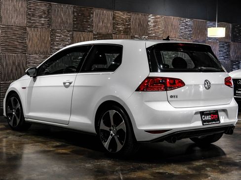 Used 2015 Volkswagen GTI S FWD image 9