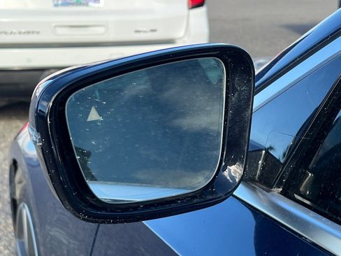 Used 2022 BMW 330i Sedan w/ Premium Package 2 image 8