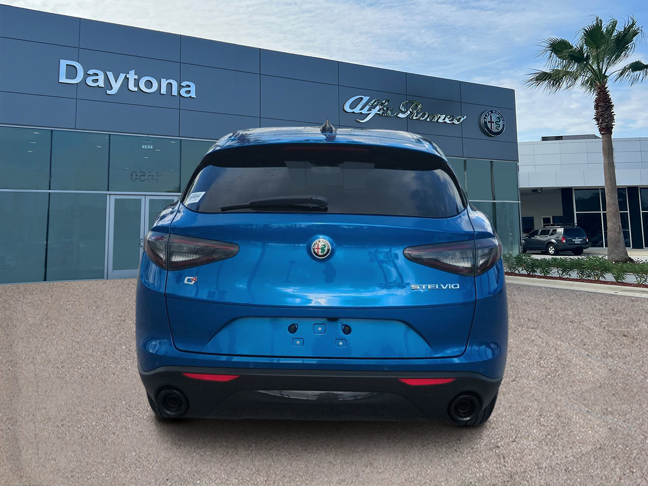 New 2025 Alfa Romeo Stelvio Sprint w/ Convenience Package AWD/4WD image 4