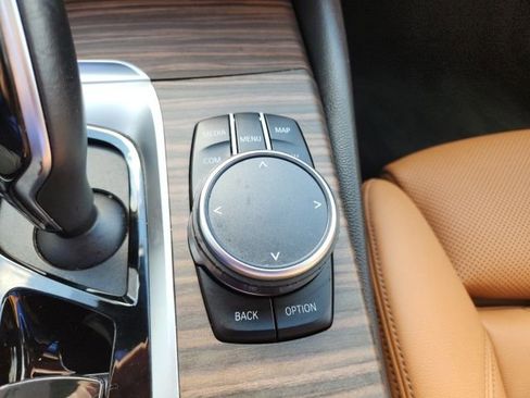 Used 2023 BMW 530i w/ Premium Package image 35